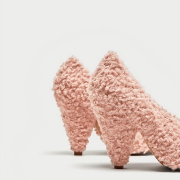 Zara Shearling Pink Heels Sz 7.5 - Picture 3 of 4